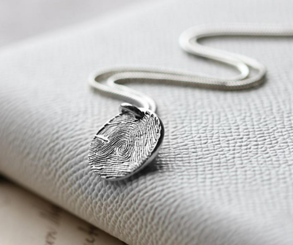 Cheston- Fingerprint Round Pendant