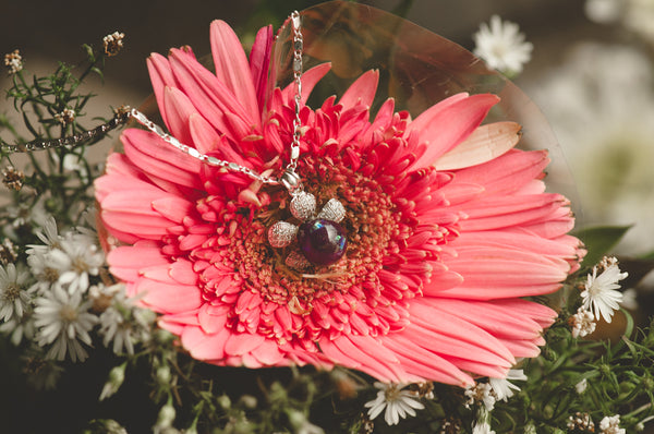 ACELIN FLOWER PEARL PENDANT