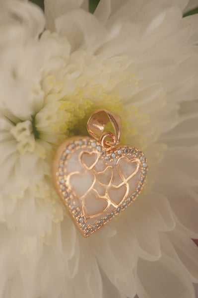 DARCEY - HEART PENDANT