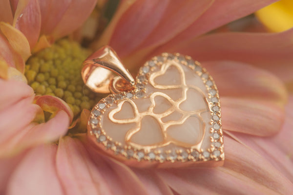 DARCEY - HEART PENDANT