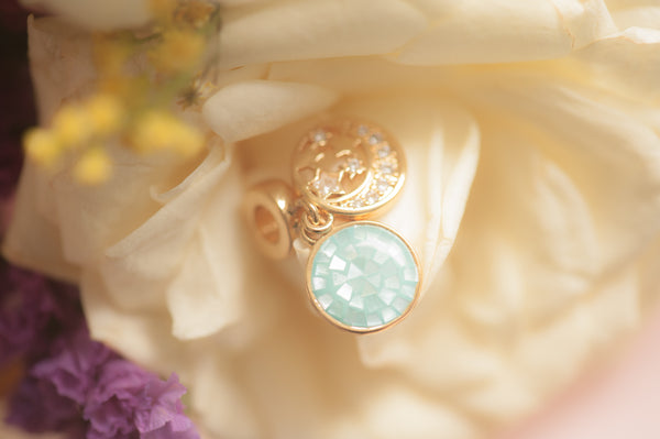 TERESA - DONGLE CHARM