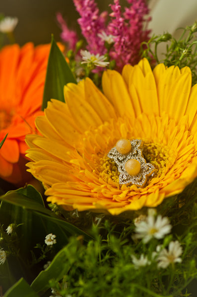 CARIDAD - FLOWER PEARL EARRING