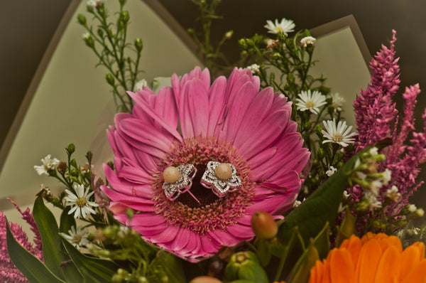 CARIDAD - FLOWER PEARL EARRING