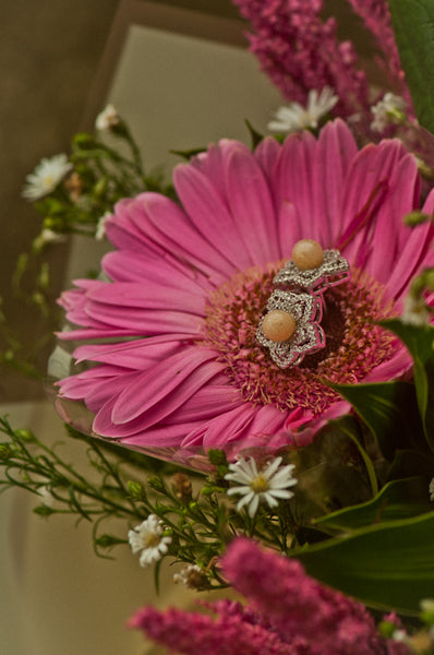 CARIDAD - FLOWER PEARL EARRING