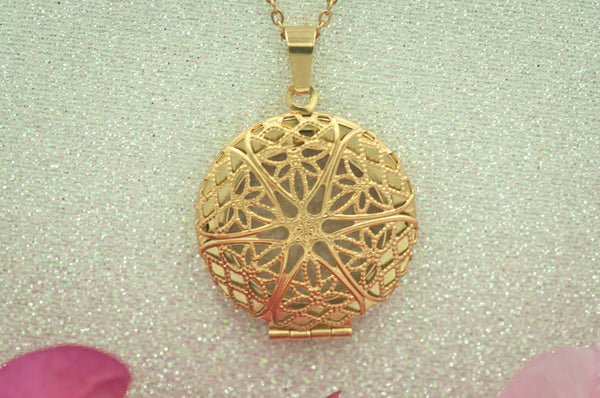 LUZ FILIGREE LOCKET