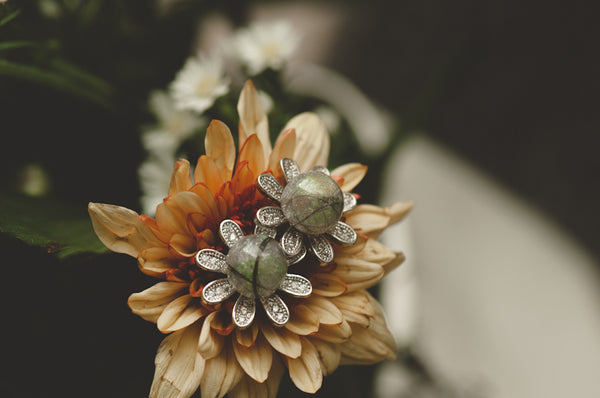 LYDIA - FLOWER PEARL EARRING