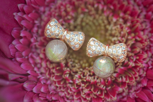 MAHALIA - RIBBON PEARL EARRING