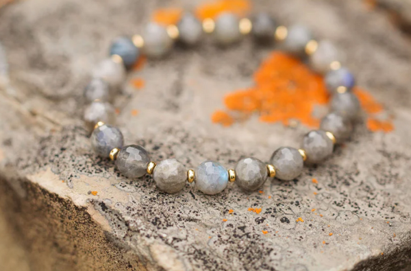MAKEDA - LABRADORITE BRACELET