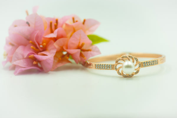 POLARIS - PEARL BANGLE