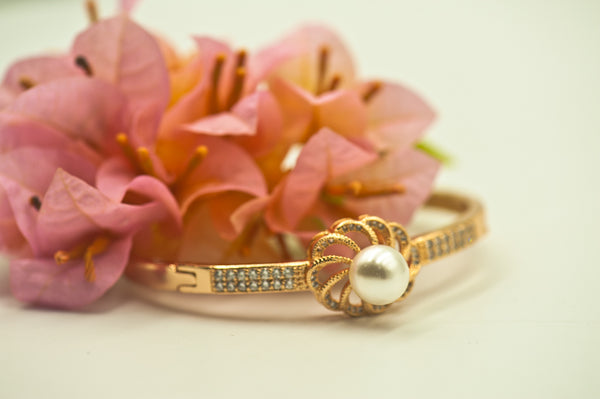 POLARIS - PEARL BANGLE