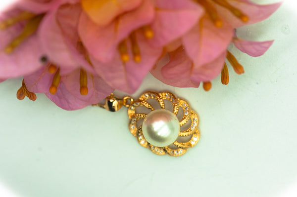 POLARIS - PEARL PENDANT