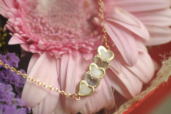 QUENCEY - HEART PENDANT