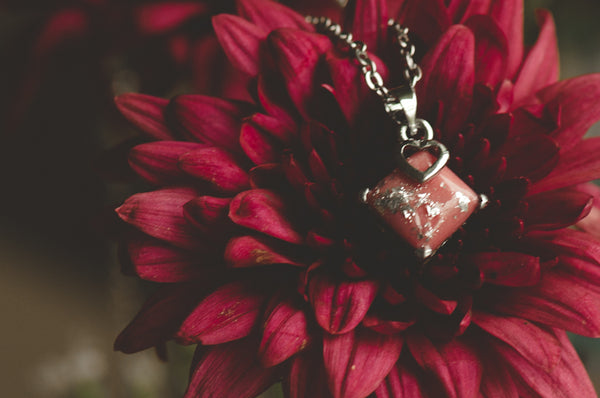 THES - SQUARE PENDANT