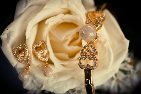 TYAS - DOUBLE HEART PEARL BANGLE