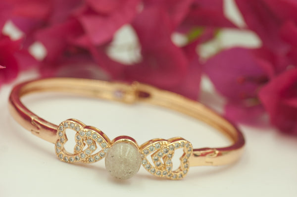 TYAS - DOUBLE HEART PEARL BANGLE