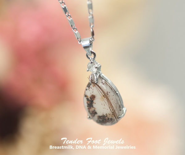 AVA - TEAR DROP PENDANT