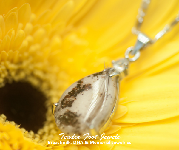 AVA - TEAR DROP PENDANT