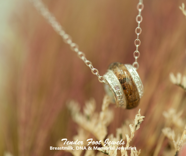 MELISA - DISC CHARM PENDANT