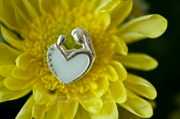 ADRIANNA - MOM AND CHILD PENDANT