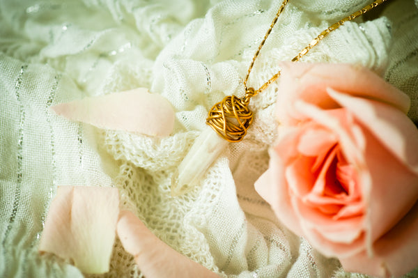 AMARA - CRYSTAL PENDANT