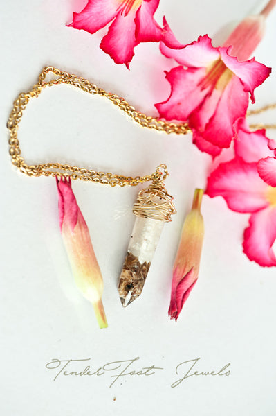 AMARA - CRYSTAL PENDANT