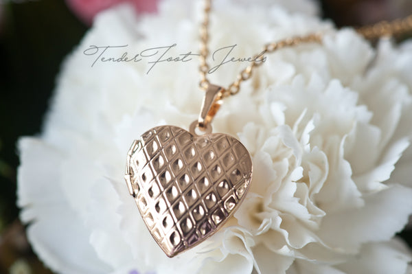 AMY HEART LOCKET