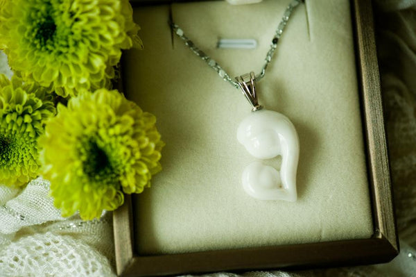 AUBREY - MOTHER & CHILD PENDANT