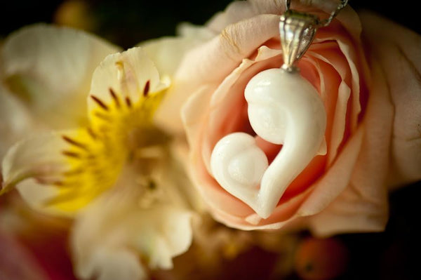 AUBREY - MOTHER & CHILD PENDANT