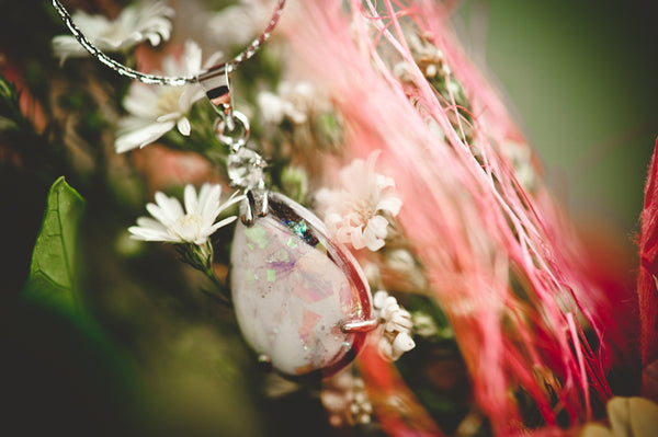 AVA - TEAR DROP PENDANT