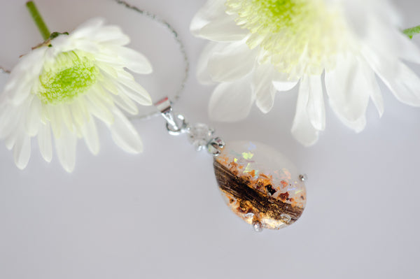 AVA - TEAR DROP PENDANT