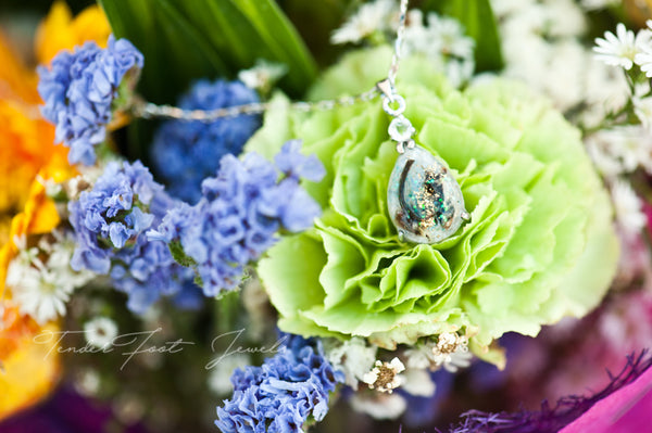 AVA - TEAR DROP PENDANT