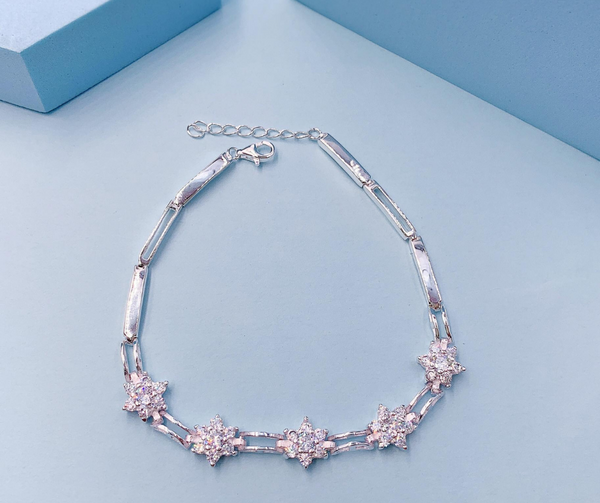 BERTHA - Flower Bracelet