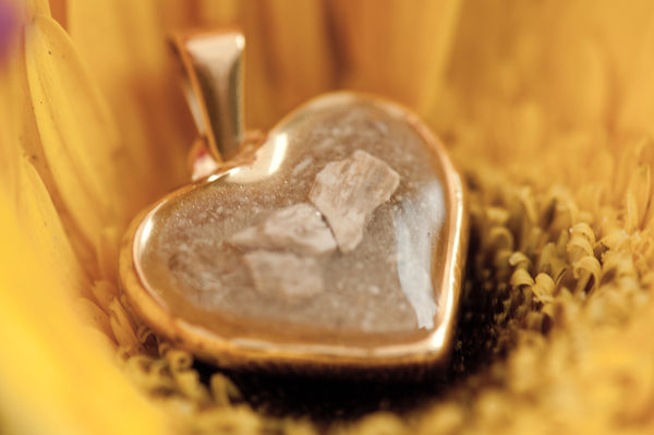 BEVERLY - DOUBLE SIDED HEART PENDANT