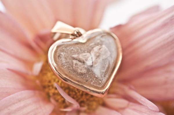BEVERLY - DOUBLE SIDED HEART PENDANT