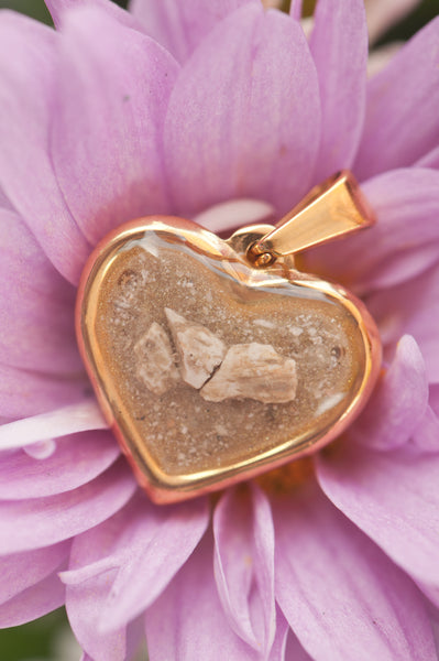 BEVERLY - DOUBLE SIDED HEART PENDANT