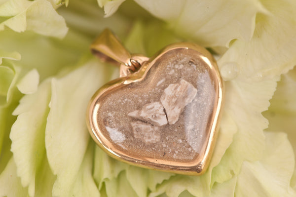 BEVERLY - DOUBLE SIDED HEART PENDANT