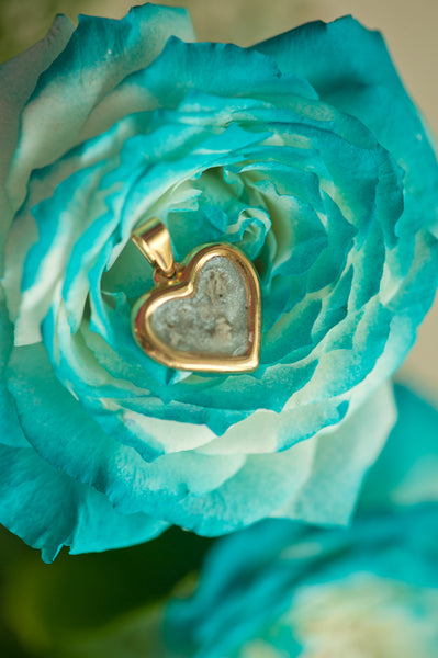 BEVERLY - DOUBLE SIDED HEART PENDANT