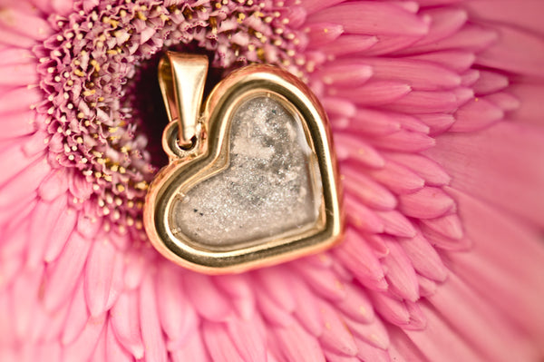 BEVERLY - DOUBLE SIDED HEART PENDANT