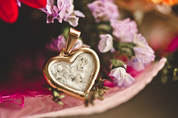 BEVERLY - DOUBLE SIDED HEART PENDANT