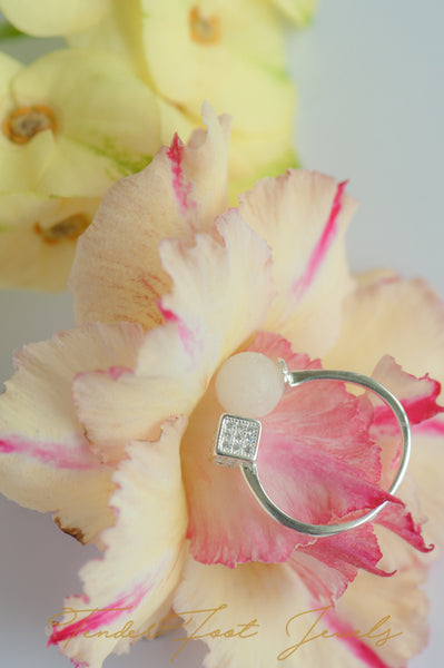 CARLIE - CUBE PEARL RING