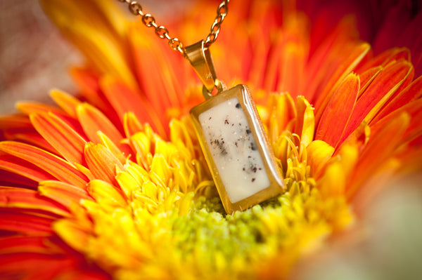 CAROLENA - RECTANGLE PENDANT