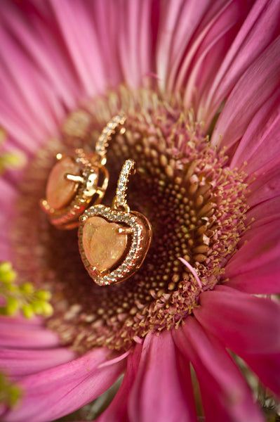 CHLOE - DANGLING HEART EARRING