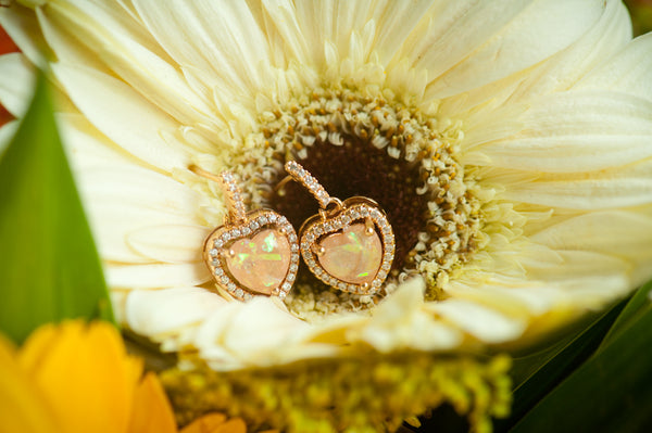 CHLOE - DANGLING HEART EARRING