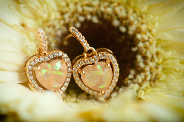 CHLOE - DANGLING HEART EARRING