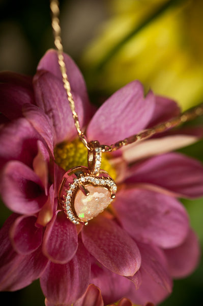 CHLOE - DANGLING HEART PENDANT