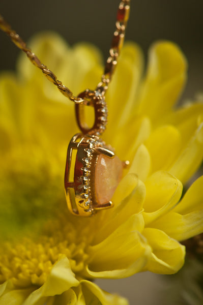 CHLOE - DANGLING HEART PENDANT