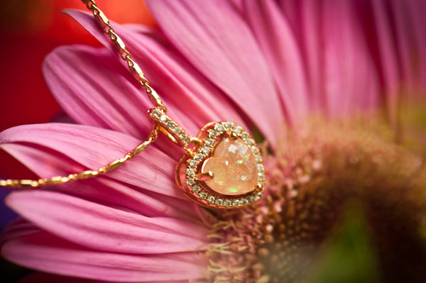 CHLOE - DANGLING HEART PENDANT