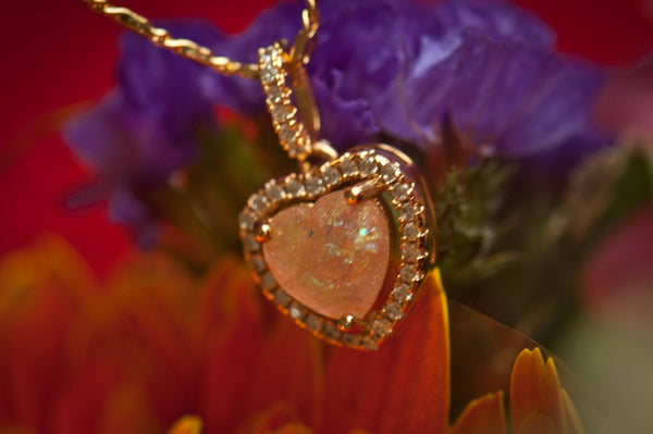 CHLOE - DANGLING HEART PENDANT