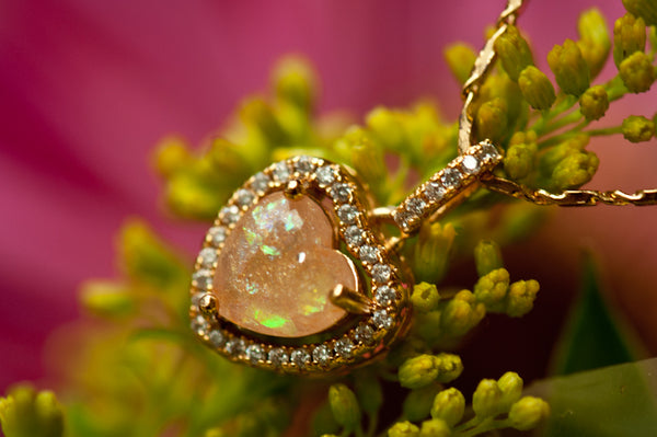 CHLOE - DANGLING HEART PENDANT