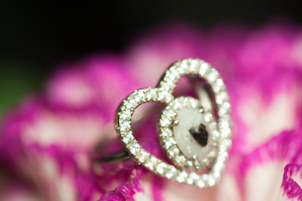 CILKA - HEART OVAL RING